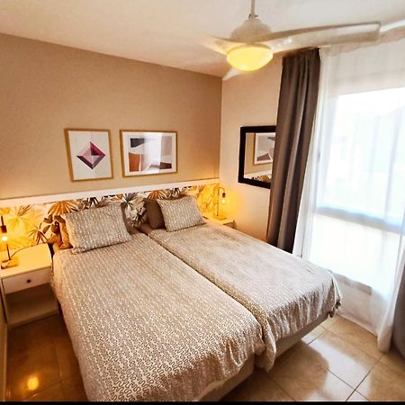 Modern House With 2 Bedrooms Near The Beach Castillo del Romeral Eksteriør billede