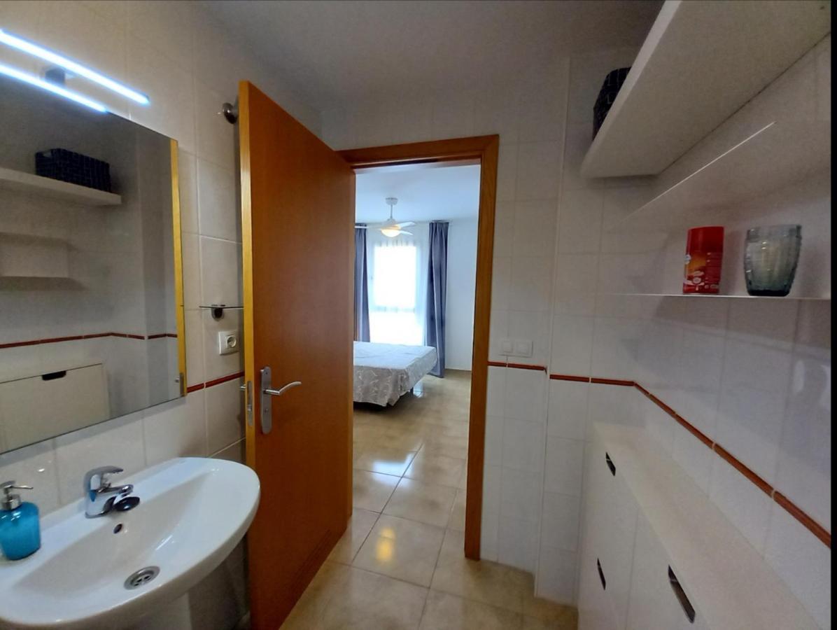 Modern House With 2 Bedrooms Near The Beach Castillo del Romeral Eksteriør billede